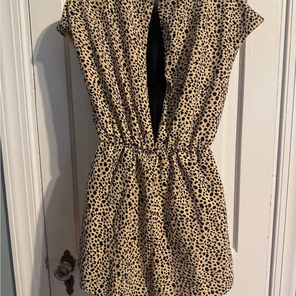 She + Sky Shorts Romper Animal Print V-Neck Peekaboo Back Slit Size S - Picture 5 of 10